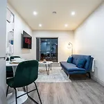 Stylish City-centre - Sleeps 4 - Апартаменти