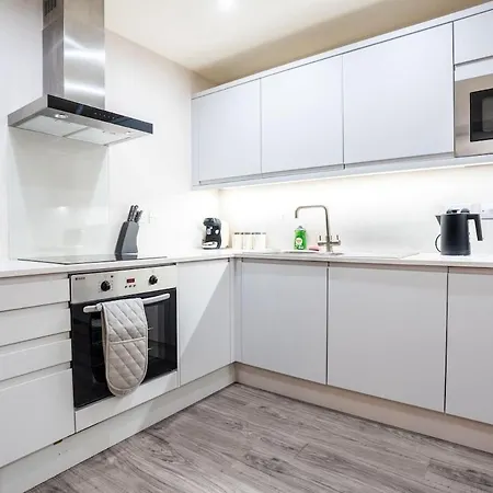 Stylish City-centre - Sleeps 4 - * ليدز