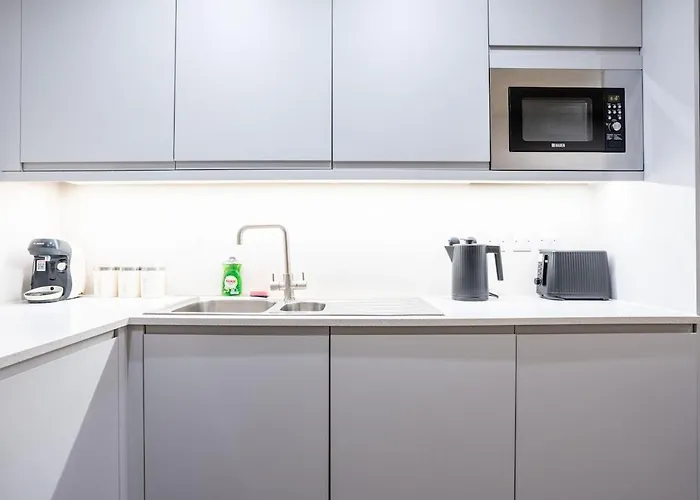 Stylish City-centre - Sleeps 4 - Лідс