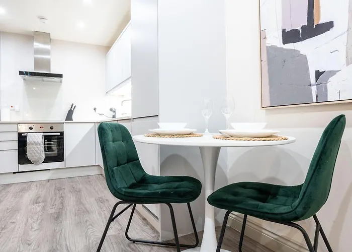 Апартаменти Stylish City-centre - Sleeps 4 - Лідс